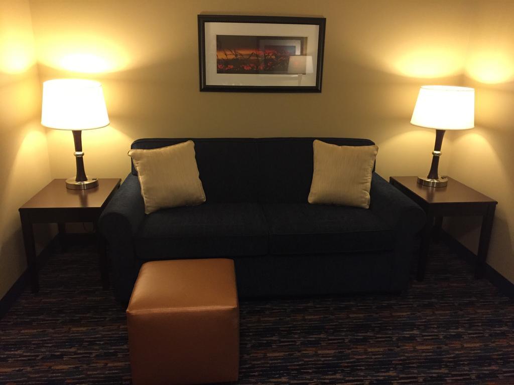 Grandstay Hotel & Suites Mount Horeb - Madison Номер фото