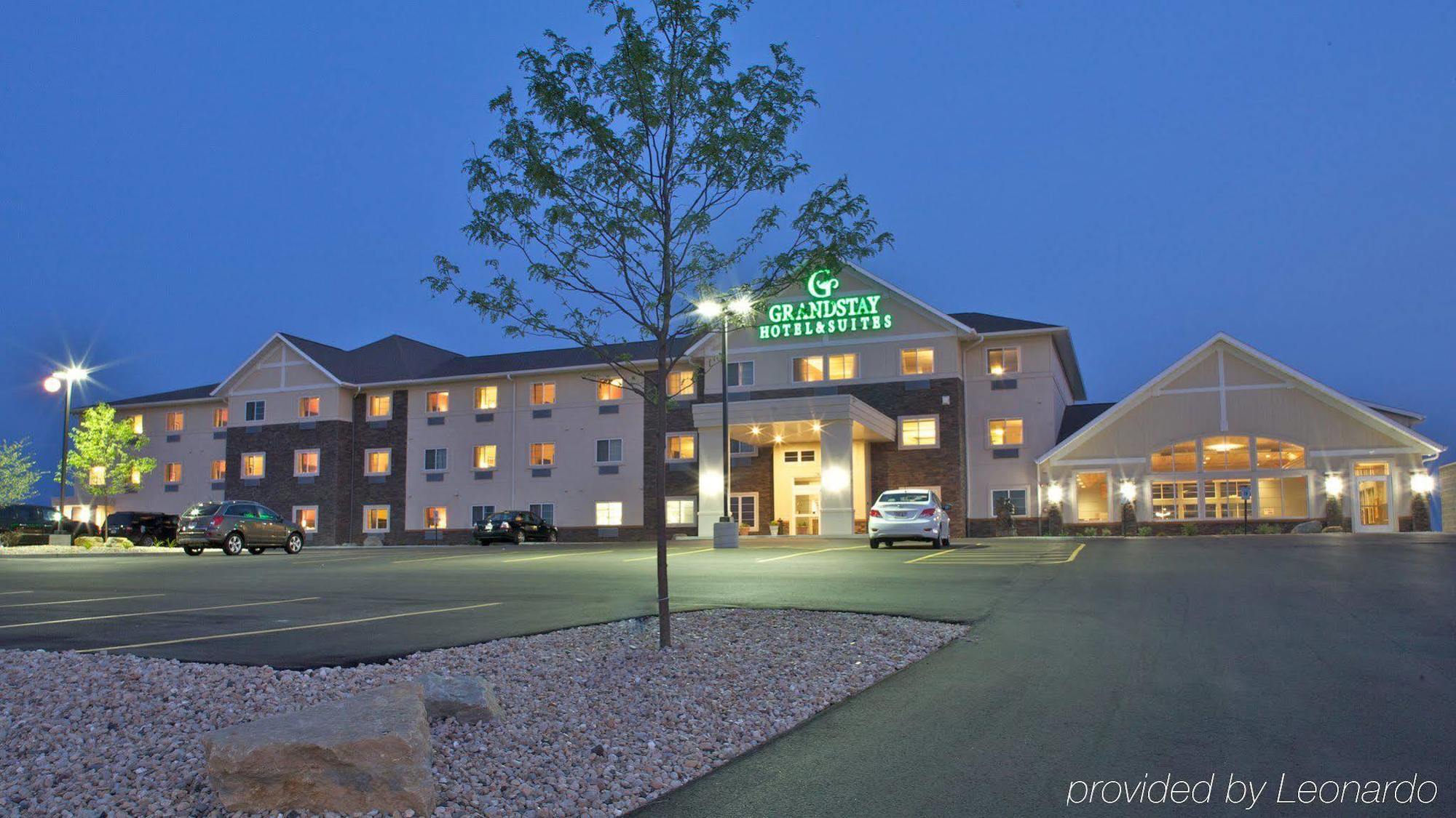 Grandstay Hotel & Suites Mount Horeb - Madison Экстерьер фото