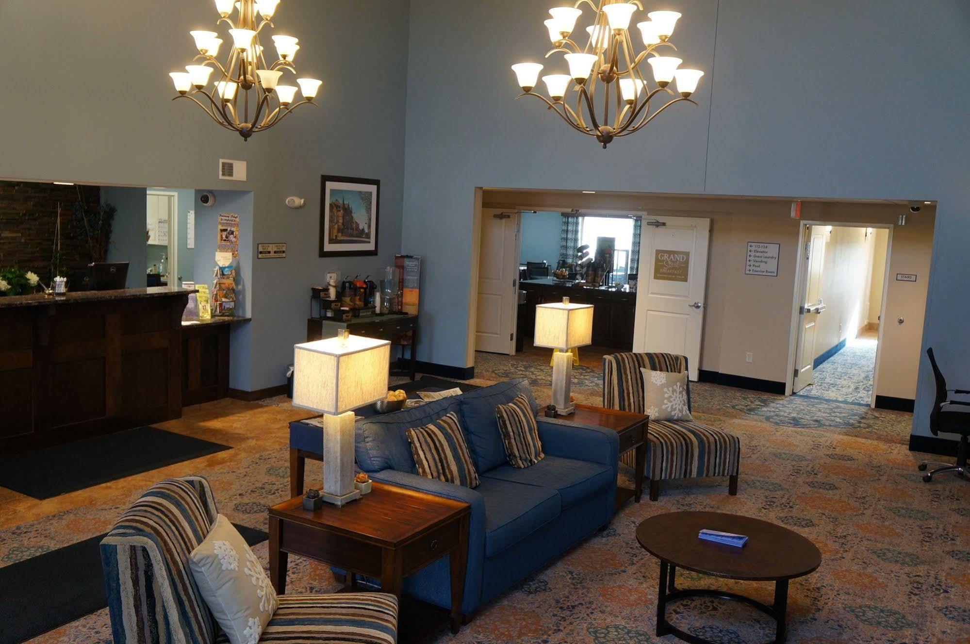 Grandstay Hotel & Suites Mount Horeb - Madison Экстерьер фото